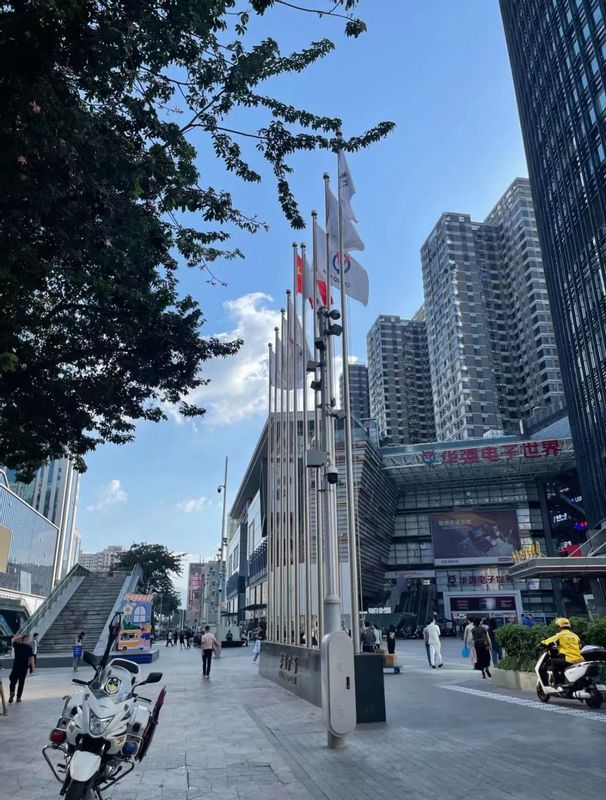 Shenzhen Private Tour - Huaqingbei electronics market