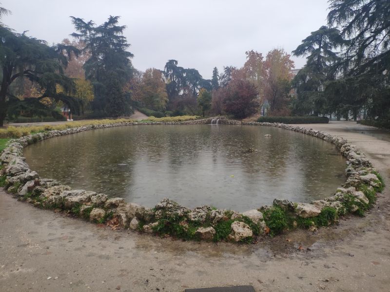 Madrid Private Tour - The main pond