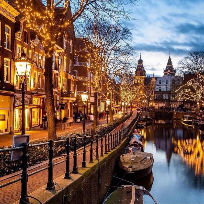 Amsterdam Private Tour - Gracht in the late afternoon.