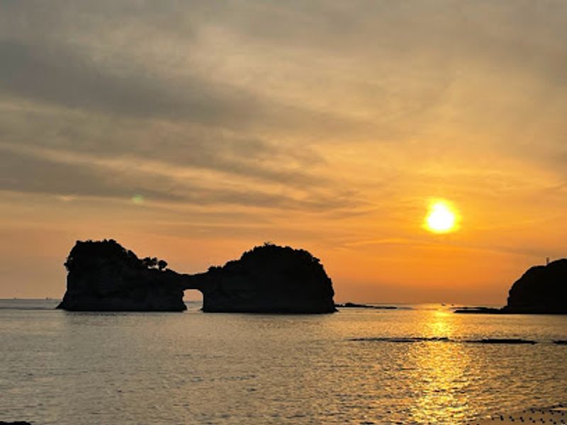 Osaka Private Tour - Engetsu　Island　view from  sea shore