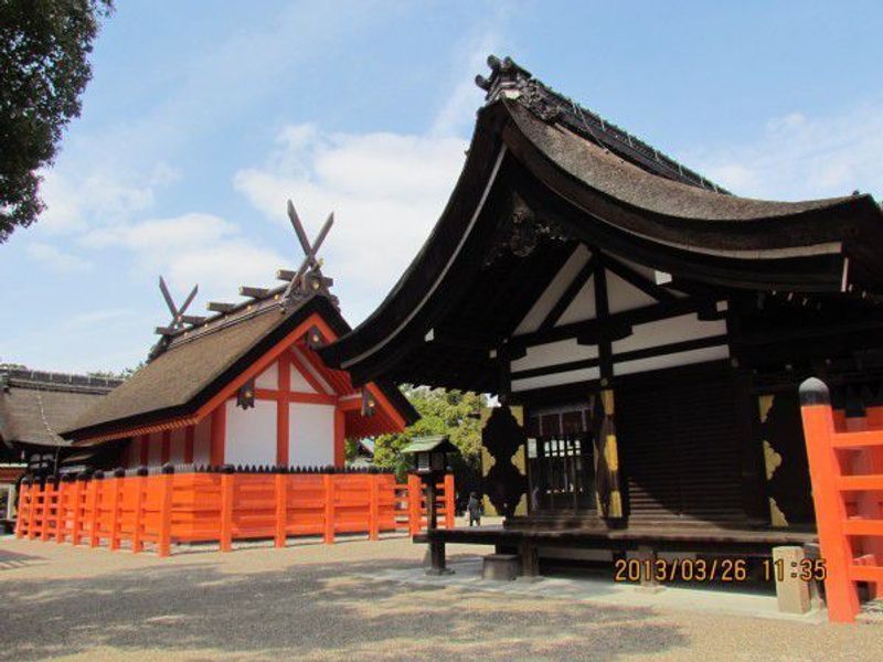 Osaka Private Tour - The second and the third main shrine at Sumiyoshi Grand Shrine