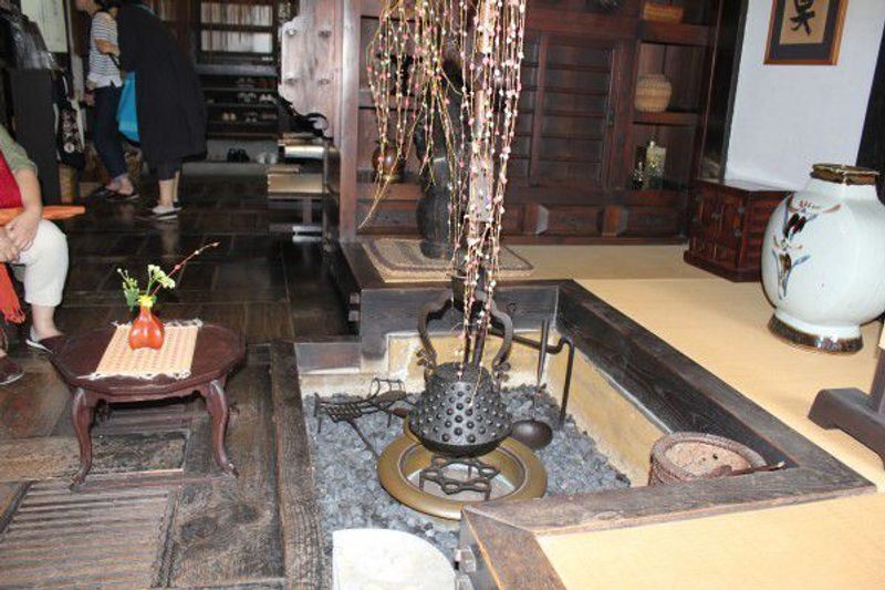 Kyoto Private Tour - If you want to visit a traditional Japanese house,I recommend you to visit
Kawai Kanjiro Memorial House ,which was founded by Kawai Kanjoro,who was
a famous 20TH century potter and a master of ceramic craftsmanship.