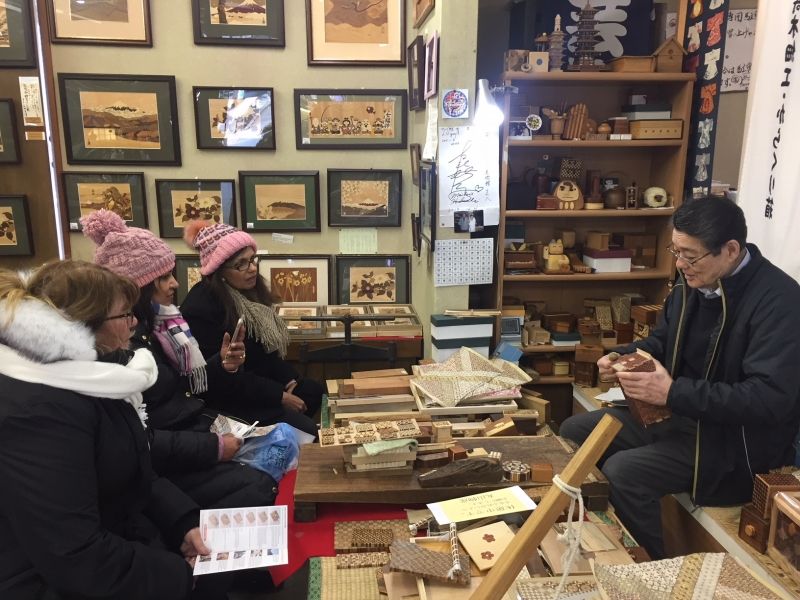 Hakone Private Tour - Hand craft puzzle box demonstration