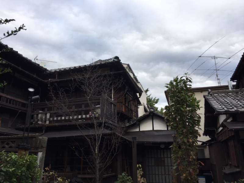 Tokyo Private Tour - Small apartment remain for 60 years 