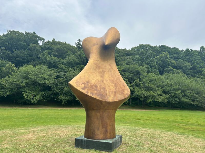 Chiba Private Tour - Henry Moore sculpture