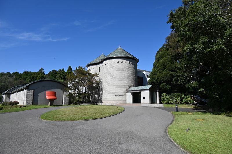 Chiba Private Tour - DIC Kawamura Museum