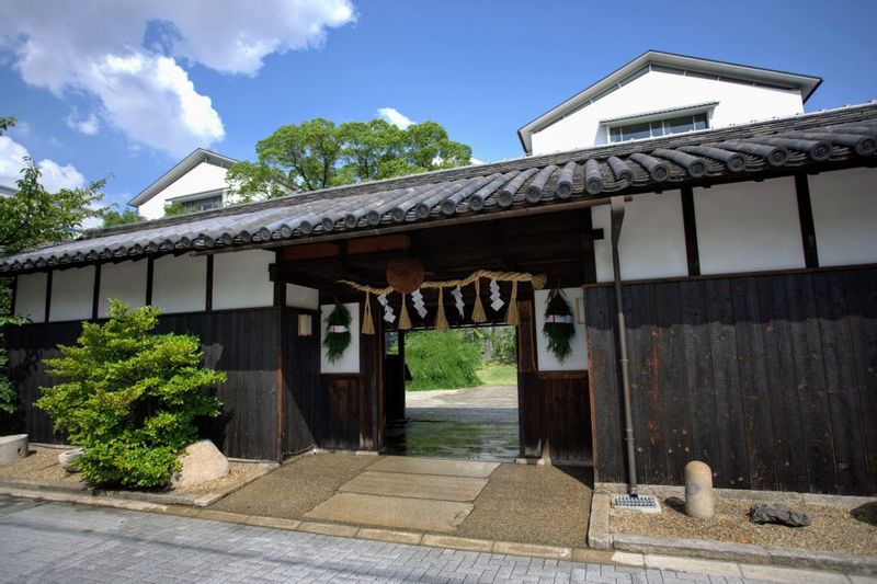 Kobe Private Tour - Sacred Sake Brewery Building