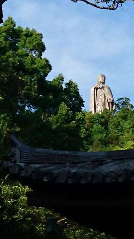 Ehime Private Tour - A big statue of Kobo-Daishi, a founder of the Shingon sect of Buddhism, or the estoteric Buddhism in Japan and also the founder of the Shikoku 88-temple pilgrimage. It was about 1200 years ago.