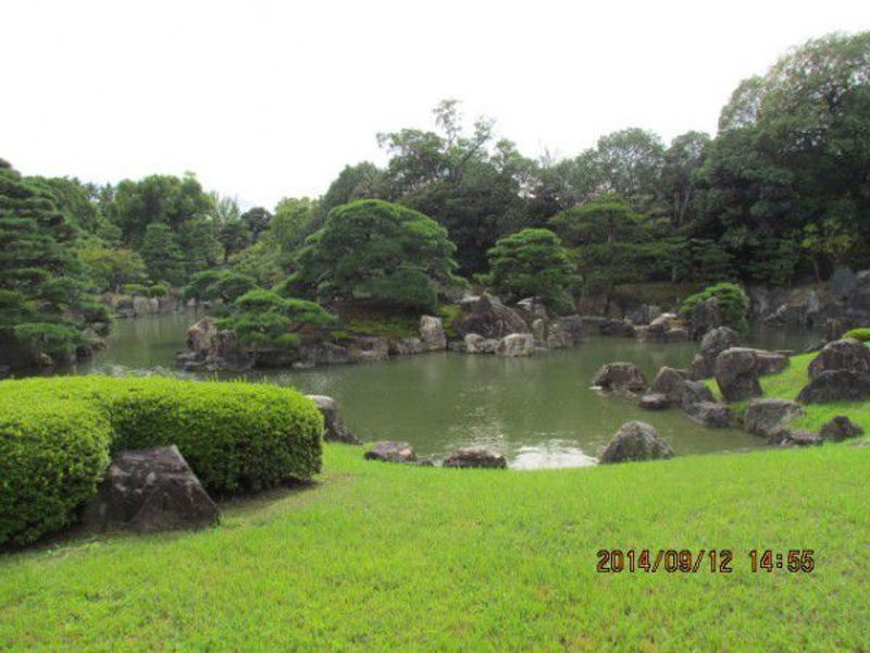 Kyoto Private Tour - Nishinomaru Garden at Nijo Castle