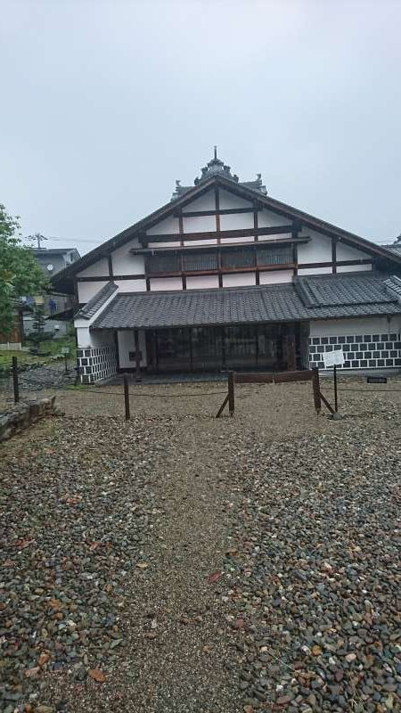 Ehime Private Tour - The Japanese Wax Museum is located in the residence. The family of Kamihaga developed a unique wax bleaching method and succeeded in the production of high quality white wax. The golden ages of Japanese wax production were from the Meiji period (1868-1912) to the Taisho period (1912-1926). 