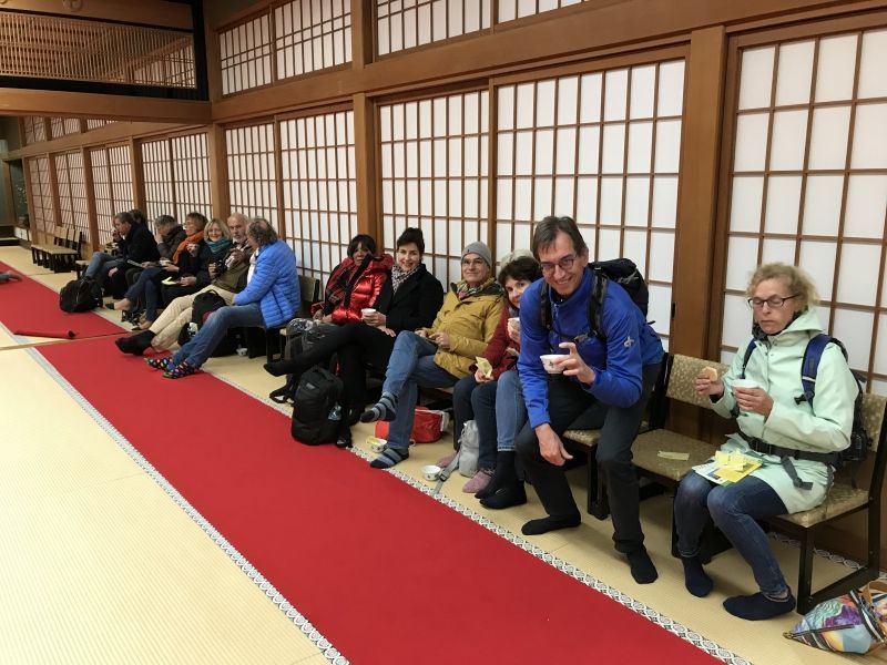 Wakayama Private Tour - A tea break in Kongobuji temple on tatami mat floor, Koyasan, Wakayama