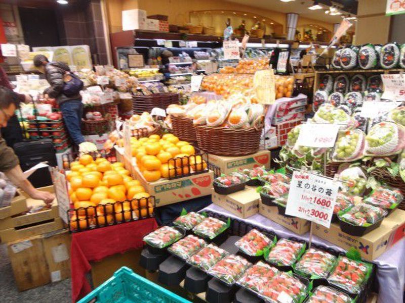 Osaka Private Tour - A fruit shop at Kuromon market