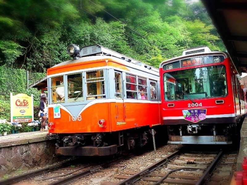 Hakone Private Tour - We can enjoy various Kinds of vehicles in Hakone. This is mountain tram from Hakone Yumoto to Gora.