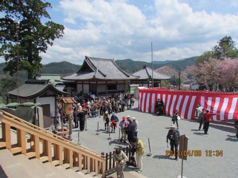 Osaka Private Tour - Precincts of Kinpusenji