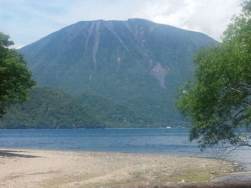 Tochigi Private Tour - Mt Nantai behind Lake Chuzenji