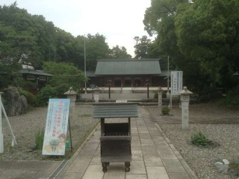 Shiga Private Tour - Gokoku Shrine