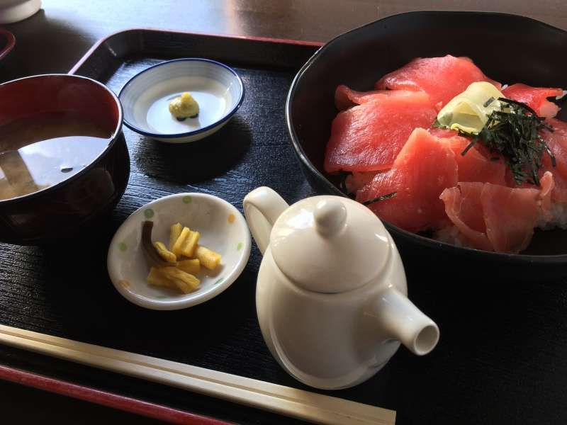 Toyama Private Tour - Traditional set meal of kaisen-don (sashimi rice bowl)