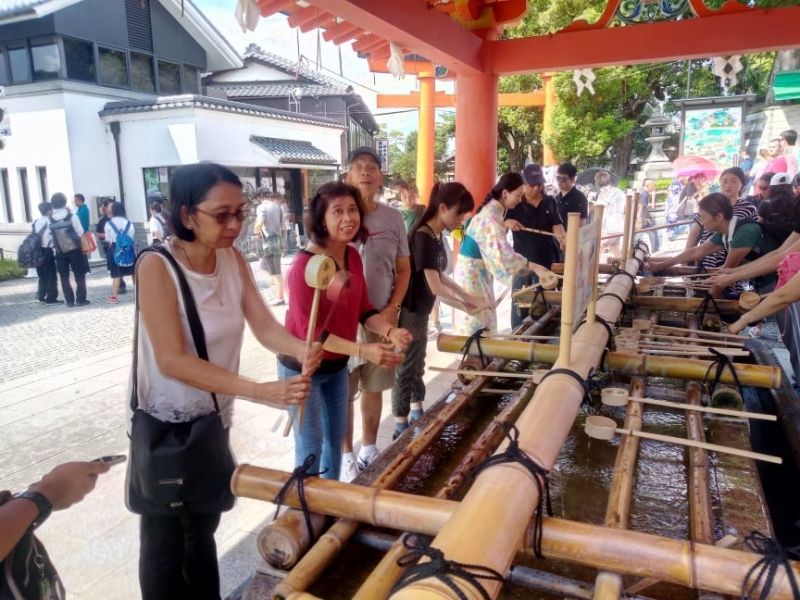 Kyoto Private Tour - Fushimi Inari shrine / purification water