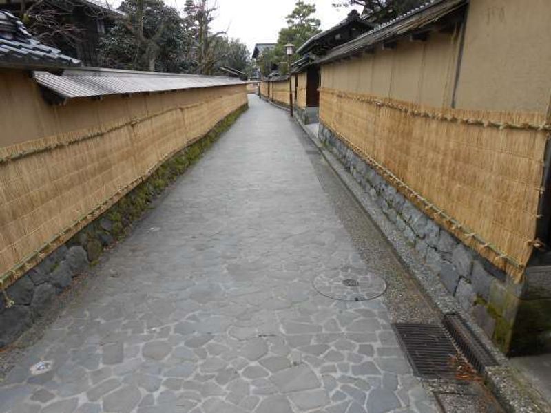 Kanazawa Private Tour - Nagamachi samurai district. Mud walls are skirted with straw mats to protect against snow.