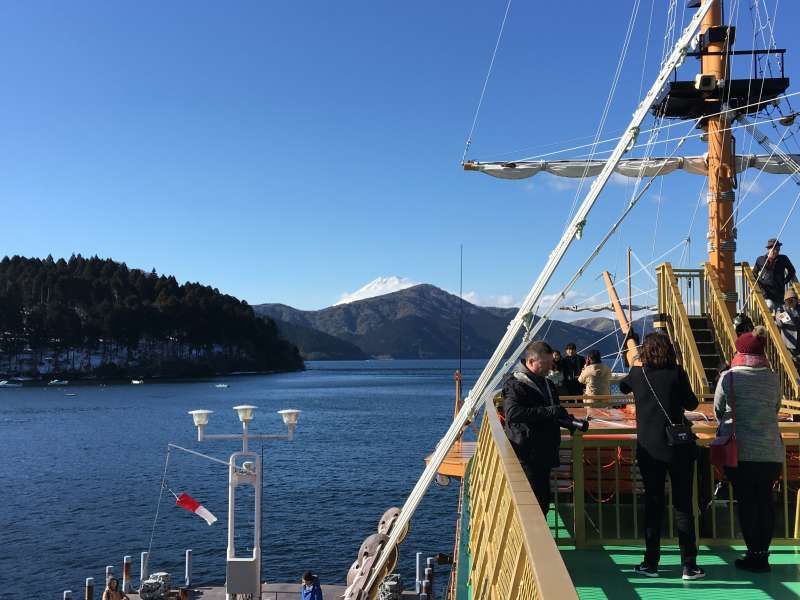 Hakone Private Tour - Cruising at Lake Ashi