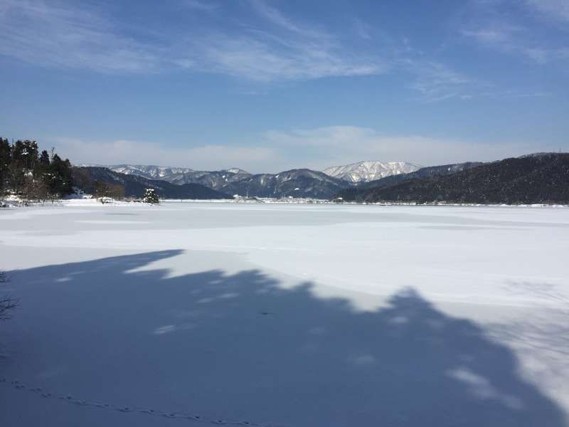 Shiga Private Tour - Frozen Lake Yogo with a Background of Snow-covered Yokoyama-dake Mountain [2 of 2]