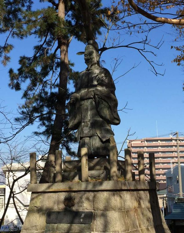 Shiga Private Tour - The Statue of Hideyoshi at Hoko-en Park