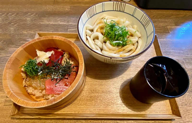 Mie Private Tour - Tekone Zushi and IseUdon