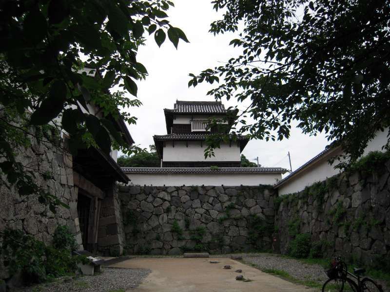 Fukuoka Private Tour - Visit Fukuoka castle ruin near Ohori park.