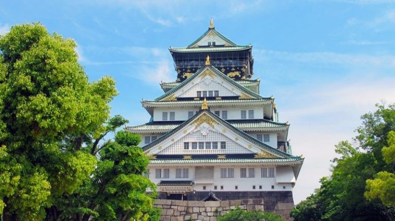 Osaka Private Tour - Imposing Osaka Castle