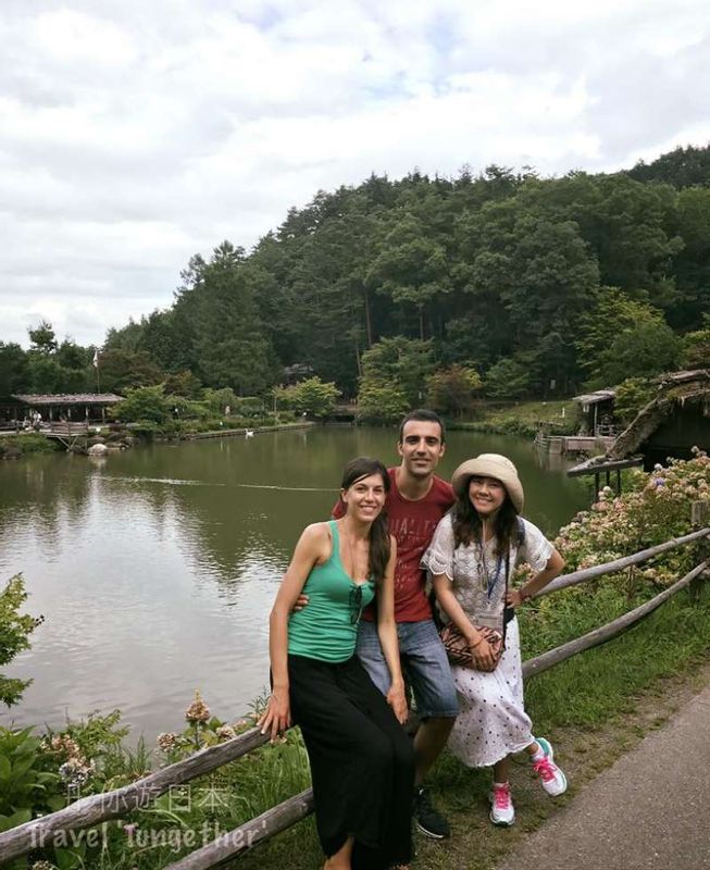 Gifu Private Tour - Visiting Hida Folk village with guests from Italy