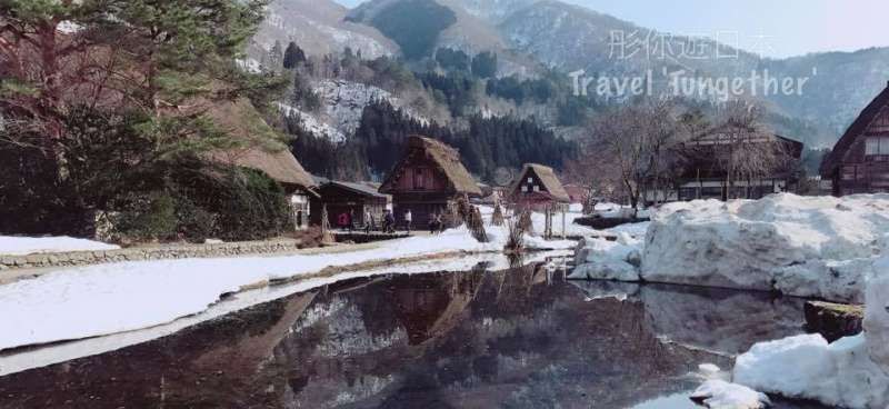 Shirakawago Private Tour - Stunning scenery showing the reflection of the traditional houses