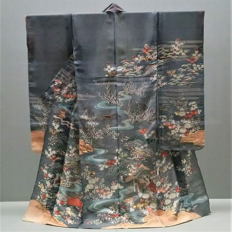 Tokyo Private Tour - Seasonal Kimono on display_TNM