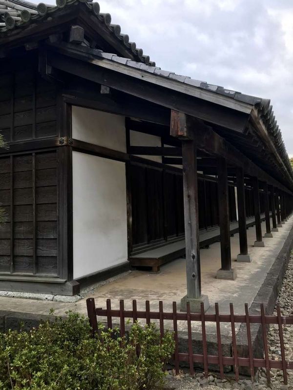 Tokyo Private Tour - Hyakunin-bansho "Guard House" in the East GArdens