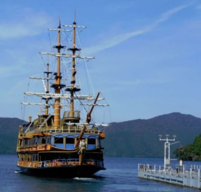 Hakone Private Tour - Pirate ship