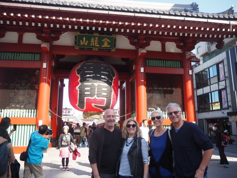 Tokyo Private Tour - The thunder gate of Senso-ji temple at Asakusa.⚡︎