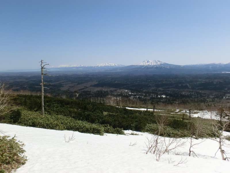 Shiretoko / Abashiri Private Tour - Distant view of Shiretoko range of mountains, which is designated as National Park and World Natural Heritage Site.