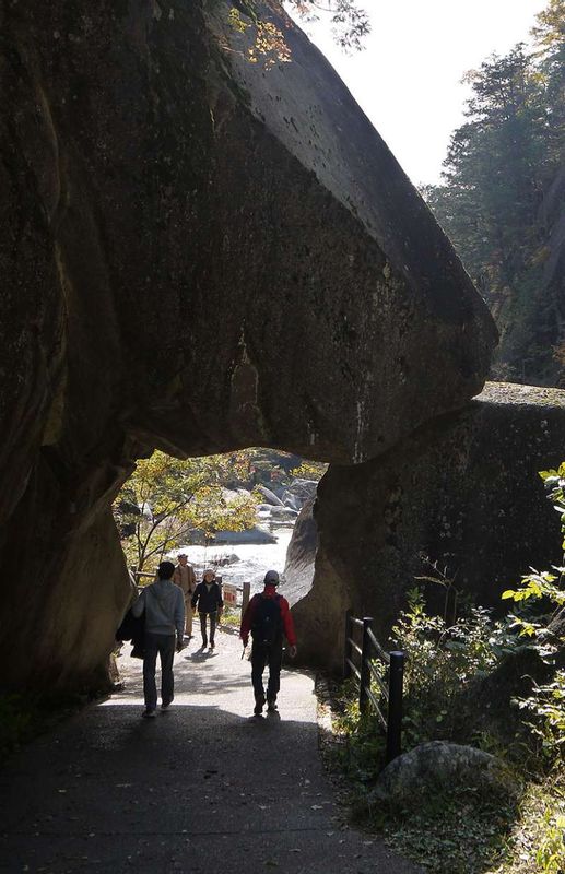 Yamanashi Private Tour - ISHIMON rock gate