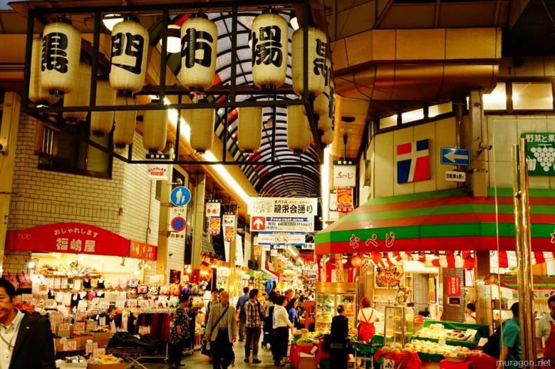 Osaka Private Tour - 7. Kuromon market (The last destination. I can take the marvelous delicious stand food shops like seafood, stake)