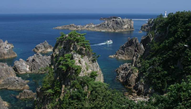 Sado Private Tour - Senkaku bay : best scenic spot with a series of steep cliffs