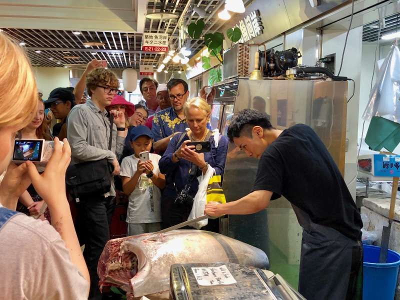 Tokyo Private Tour - Tsukiji market, you can eat a lot of fresh fish! 