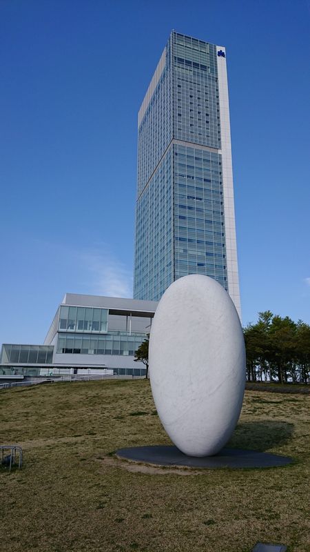 Niigata Private Tour - Toki Messe and the monument.