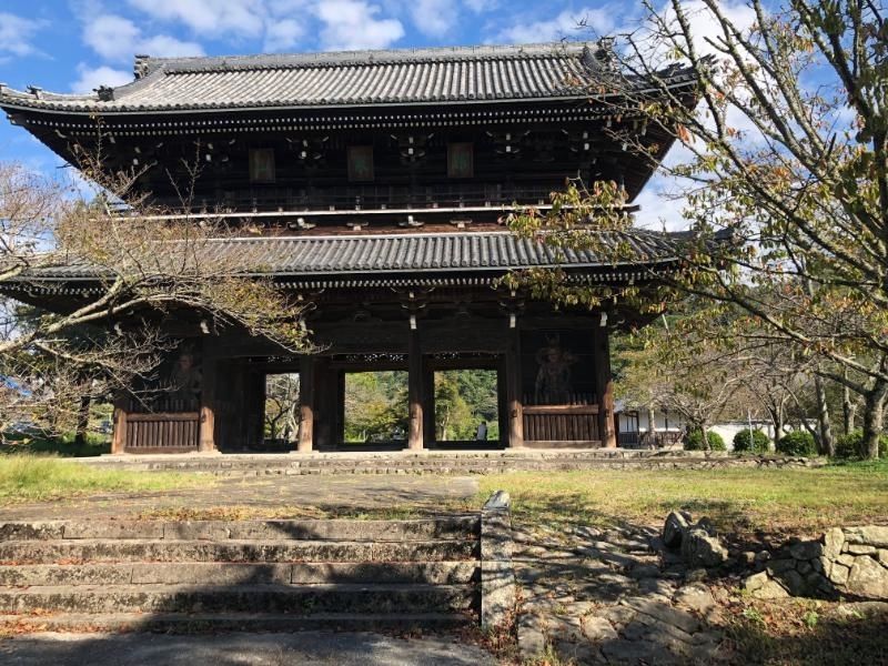 Wakayama Private Tour - "Daimon" the big gate at Negoro temple. This gate is very similar to Koyasan's one. Because two temples belong to  Shingon sect Buddhism. 