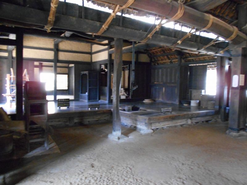 Kanagawa Private Tour - Mi-n-ka-e-n (Japan Open-air Folk House Museum) Inside: kitchen and living room