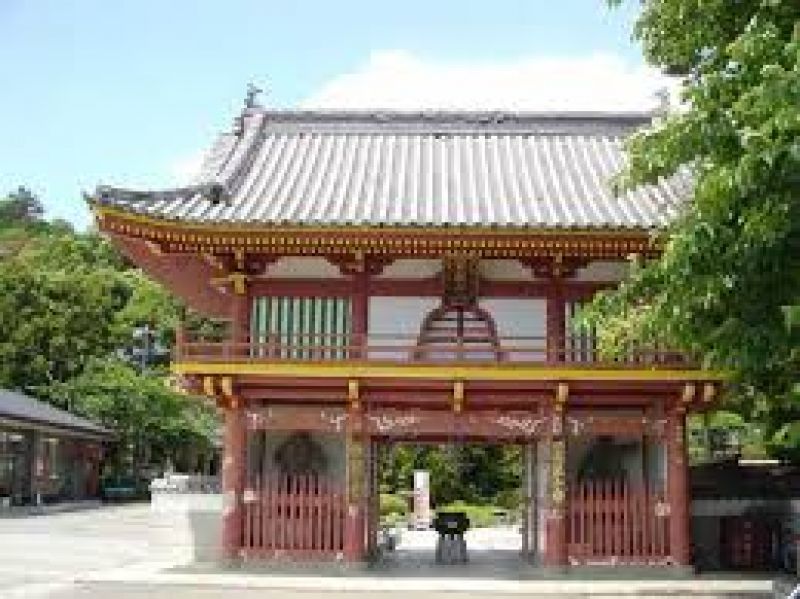 Tokushima Private Tour - The front gate of Gokuraku-ji-ji temple