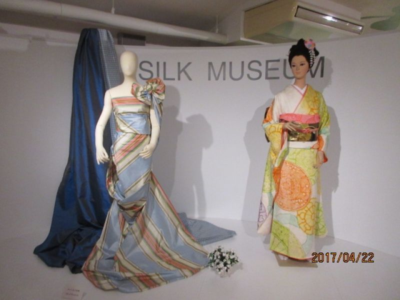 Yokohama Private Tour - Yokohama Silk Museum - explains everything about silk. 