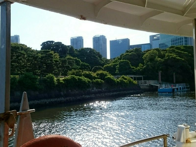 Tokyo Private Tour - Taking the water bus from the pier located in the Garden to Asakusa!!