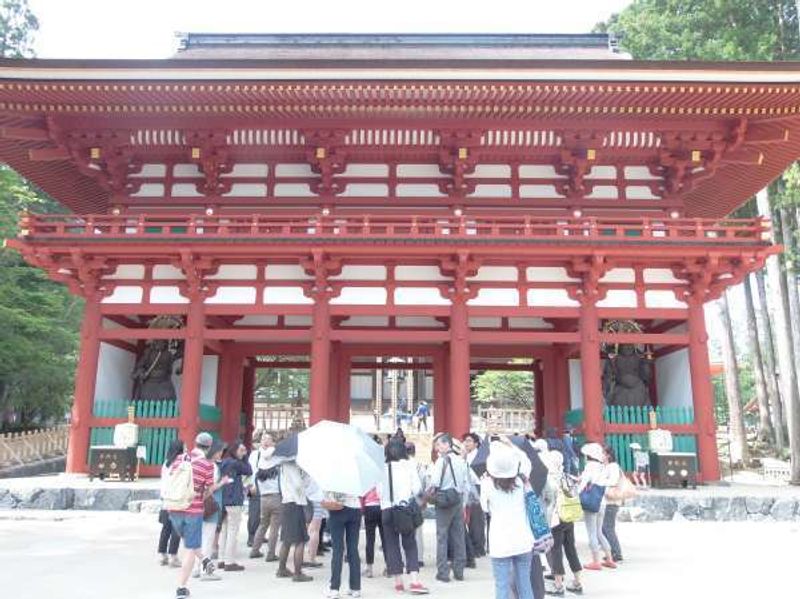 Wakayama Private Tour - Chumon,medeum-sized temple gate,has two pairs of Kongo-rikishi Statues.