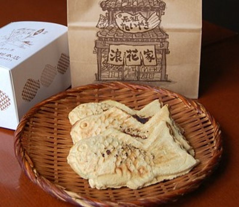 Tokyo Private Tour - Very popular fish shaped snack with red bean paste