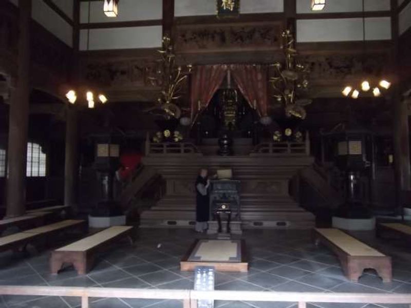 Fukui Private Tour - Inside view of "Hodo" main hall.