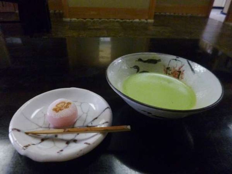 Gifu Private Tour - A public tea house in Gifu Park serves 'Matcha' with a piece of Japanese confectionery 'Wagashi'.